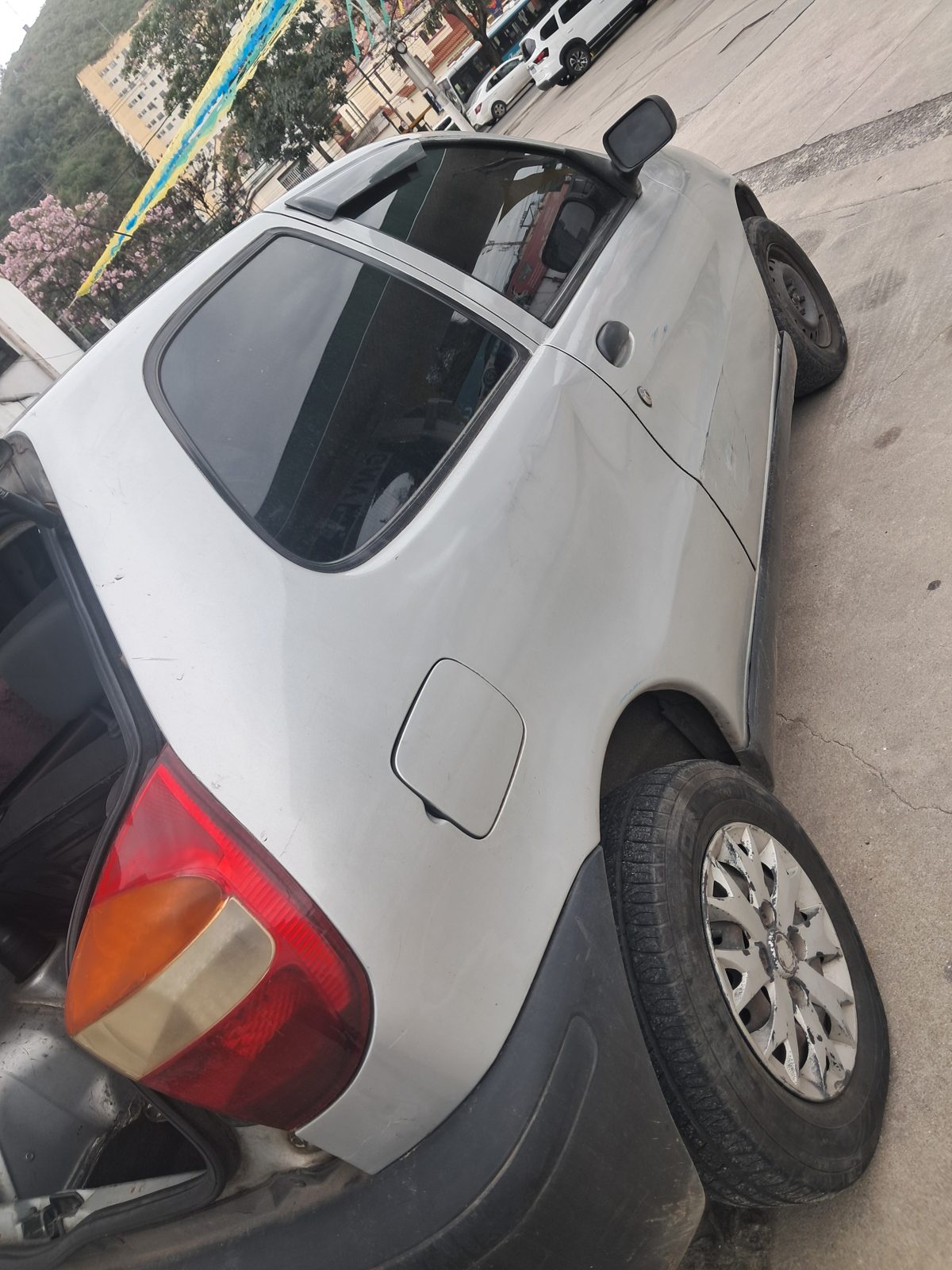 Foto 1 de 2 do Fiat Palio 1.0 ECONOMY Fire Flex 8V 2p 2005